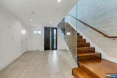 757 Undercliff Avenue A #A, Edgewater, NJ 07020 - Photo 7