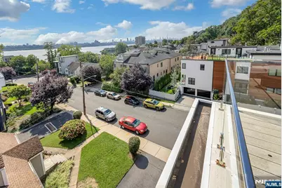 757 Undercliff Avenue A #A, Edgewater, NJ 07020 - Photo 47