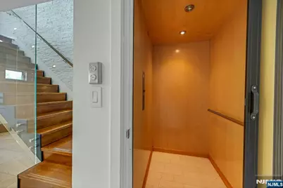757 Undercliff Avenue A #A, Edgewater, NJ 07020 - Photo 5