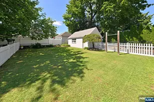 160 Rock Rd, Hawthorne, NJ 07506 - Photo 25