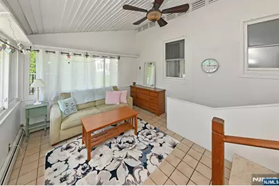160 Rock Road, Hawthorne, NJ 07506 - Photo 17