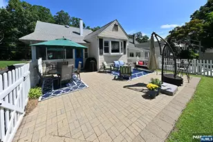 160 Rock Rd, Hawthorne, NJ 07506 - Photo 21