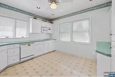 235 Kinderkamack Road, Emerson, NJ 07630 - Photo 41