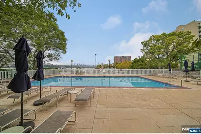 1077 River Road 413 #413, Edgewater, NJ 07020 - Photo 21