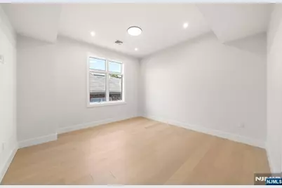 450 10th Street B #B, Fairview, NJ 07022 - Photo 23