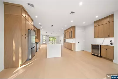 450 10th Street B #B, Fairview, NJ 07022 - Photo 9
