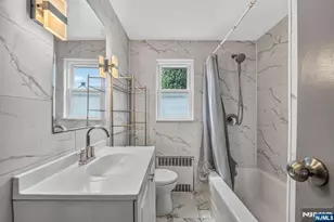 165 Oak Grove Ave, Hasbrouck Heights, NJ 07604 - Photo 9