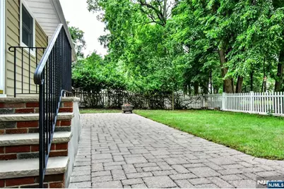 367 S Pleasant Avenue, Ridgewood, NJ 07450 - Photo 15