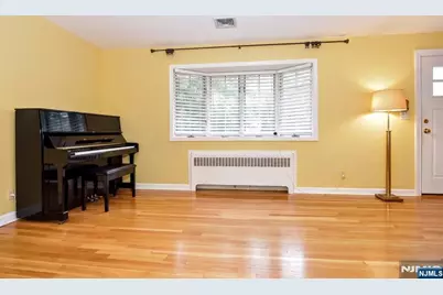 367 S Pleasant Avenue, Ridgewood, NJ 07450 - Photo 3