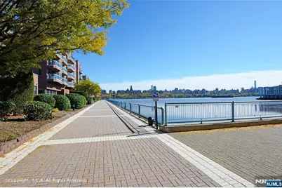 504 Ellery Court, Edgewater, NJ 07020 - Photo 15