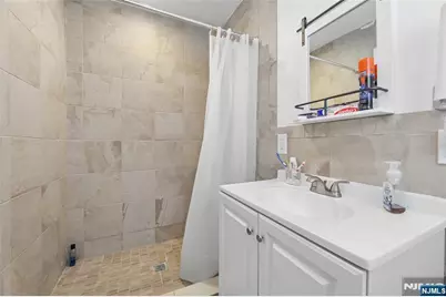 238 Monroe Avenue, Paramus, NJ 07652 - Photo 25