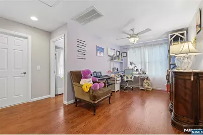 238 Monroe Avenue, Paramus, NJ 07652 - Photo 23