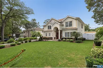 238 Monroe Avenue, Paramus, NJ 07652 - Photo 37