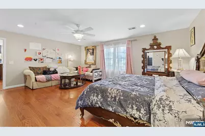 238 Monroe Avenue, Paramus, NJ 07652 - Photo 17