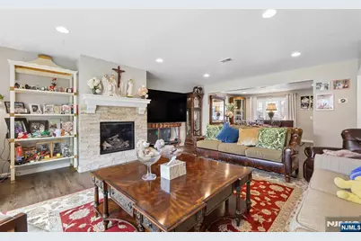 238 Monroe Avenue, Paramus, NJ 07652 - Photo 3