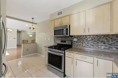 81 Hudson Avenue, Ridgefield Park, NJ 07660 - Photo 15