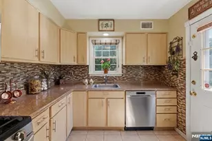 81 Hudson Ave, Ridgefield Park, NJ 07660 - Photo 5