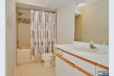 606 Skyline Drive 6 #6, Haledon, NJ 07508 - Photo 17