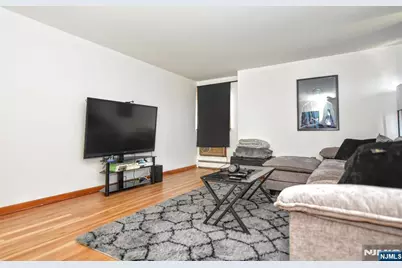 27 Hillcrest Avenue, Lodi, NJ 07644 - Photo 17