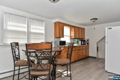 27 Hillcrest Avenue, Lodi, NJ 07644 - Photo 19