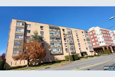 5 Linden Street 2J #2J, Hackensack, NJ 07601 - Photo 1