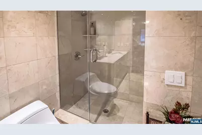 300 Gorge Road 6 #6, Cliffside Park, NJ 07010 - Photo 19