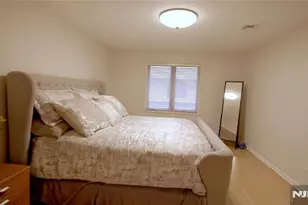 300 Gorge Road 6, Cliffside Park, NJ 07010 - Photo 17