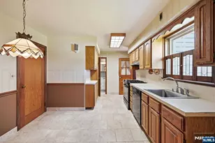59 17th Ave, Elmwood Park, NJ 07407 - Photo 7