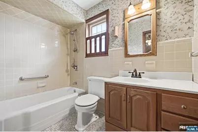 59 17th Avenue, Elmwood Park, NJ 07407 - Photo 23