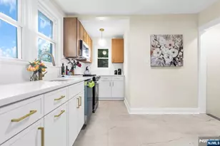 209 Michigan Ave, Kenilworth, NJ 07033 - Photo 11