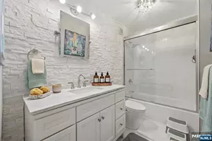 6 Horizon 2809, Fort Lee, NJ 07024 - Photo 15
