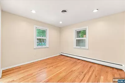 3-27 Kenneth Avenue, Fair Lawn, NJ 07410 - Photo 23