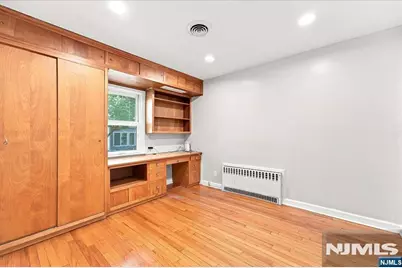 3-27 Kenneth Avenue, Fair Lawn, NJ 07410 - Photo 9