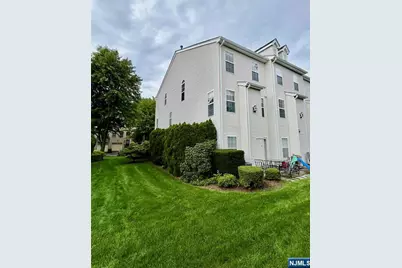 456 Hartford Drive 4057 #4057, Nutley, NJ 07110 - Photo 3