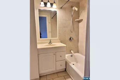 283 Orchard Street 3 #3, Elmwood Park, NJ 07407 - Photo 5