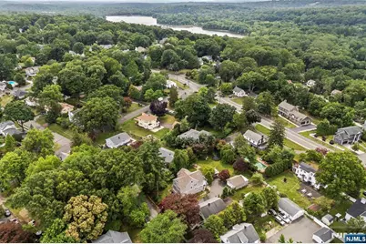 54 Chestnut Avenue, Park Ridge, NJ 07656 - Photo 33