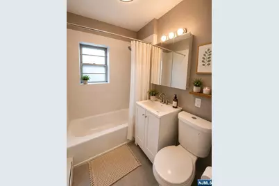 640 Franklin 2F #2F, Nutley, NJ 07110 - Photo 5