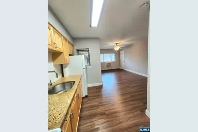640 Franklin 2F #2F, Nutley, NJ 07110 - Photo 7