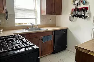 19 Lyons Ave 203, Newark, NJ 07112 - Photo 9