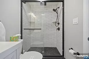1135 Stonewall Ln, Secaucus, NJ 07094 - Photo 19
