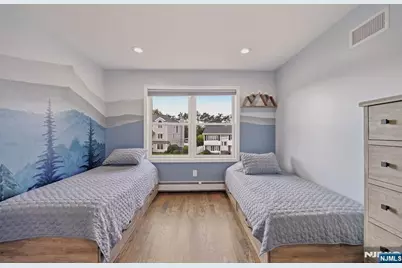 1135 Stonewall Lane, Secaucus, NJ 07094 - Photo 21