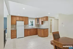 1135 Stonewall Ln, Secaucus, NJ 07094 - Photo 27