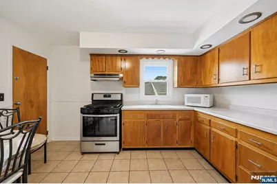 1135 Stonewall Lane, Secaucus, NJ 07094 - Photo 37