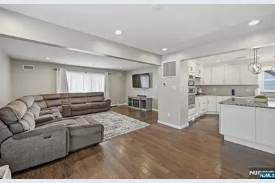 1135 Stonewall Lane, Secaucus, NJ 07094 - Photo 5