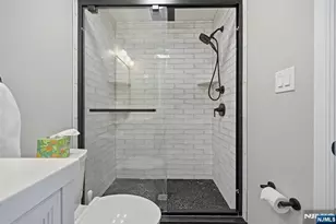 1135 Stonewall Ln, Secaucus, NJ 07094 - Photo 19