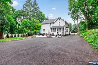 10 Prospect Avenue, Woodcliff Lake, NJ 07677 - Photo 27