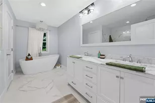 390 Prospect St, Glen Rock, NJ 07452 - Photo 17