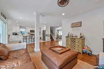 300 Graphic Boulevard, New Milford, NJ 07646 - Photo 17