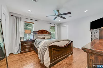 300 Graphic Boulevard, New Milford, NJ 07646 - Photo 27