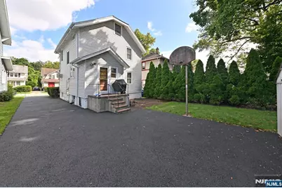 856 Ester Avenue, Teaneck Township, NJ 07666 - Photo 21